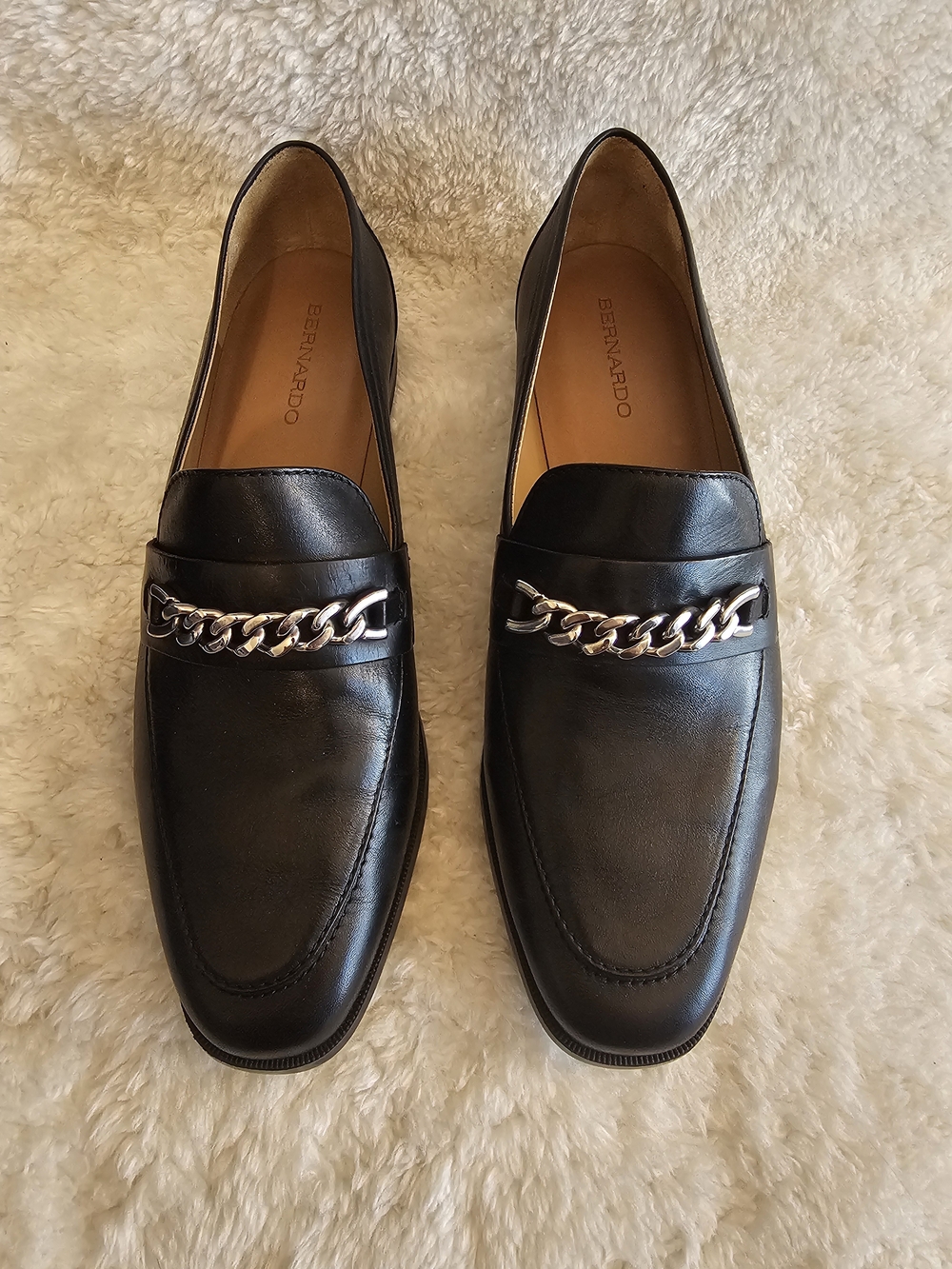 NIB Bernardo Zephyr Leather Chain Loafers Black Antique Calf Women's Size 10